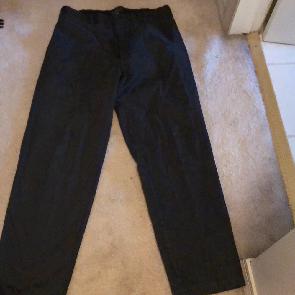 Banana Republic men’s charcoal slacks